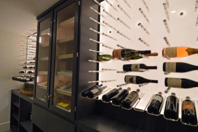 San-Francisco-small-wine-cellar-with-humidor-and-wine-pegs