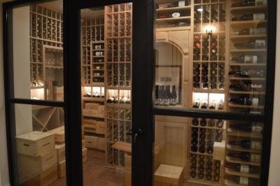 Wooden-Wine-Racking-for-Country-themed-Wine-Cellar